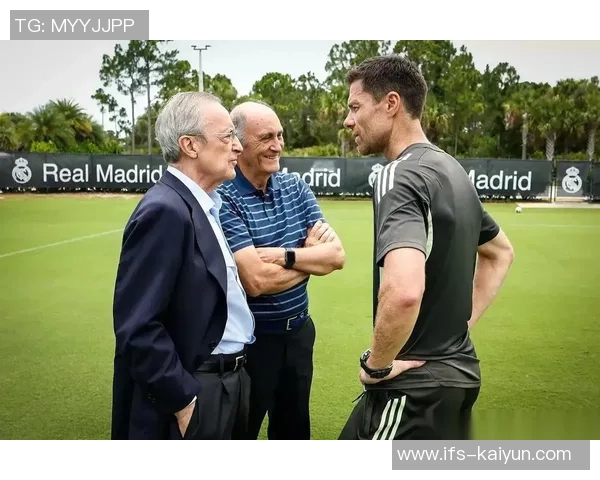 阿隆索驾车离开伯纳乌获皇马球迷力挺：耐心点，我们信任你！